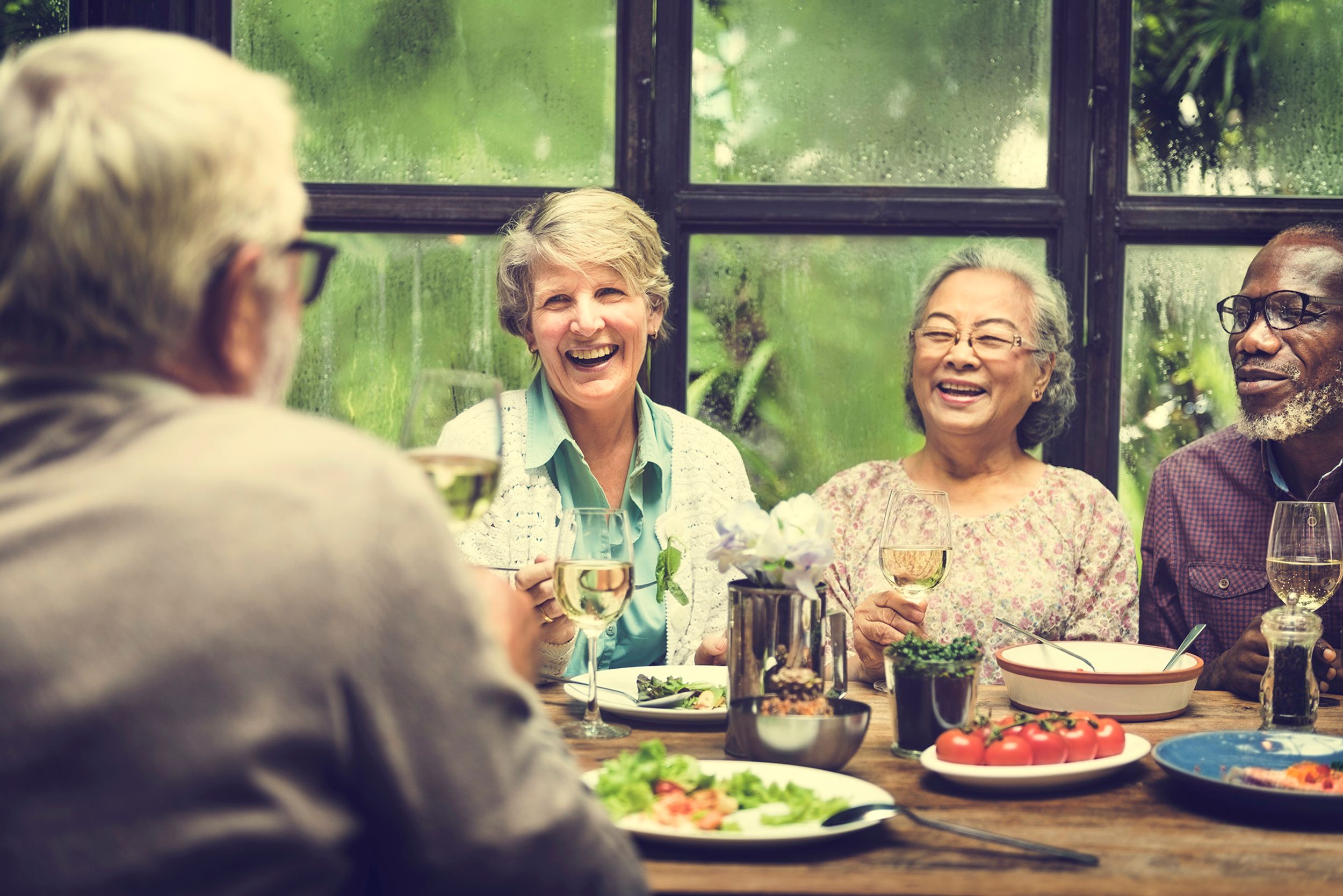 Group of seniors eating 