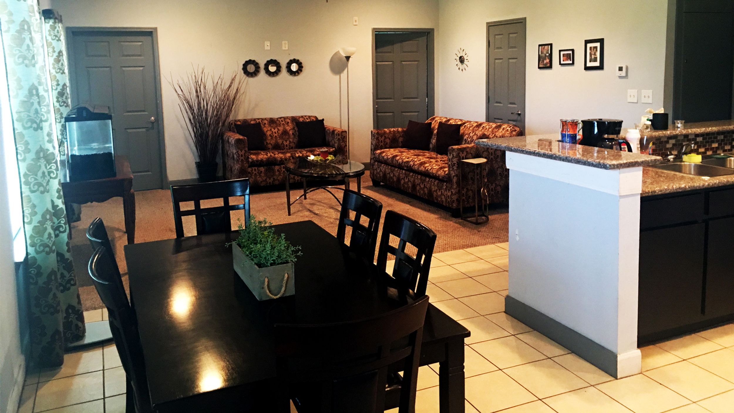 Living/Dining Area