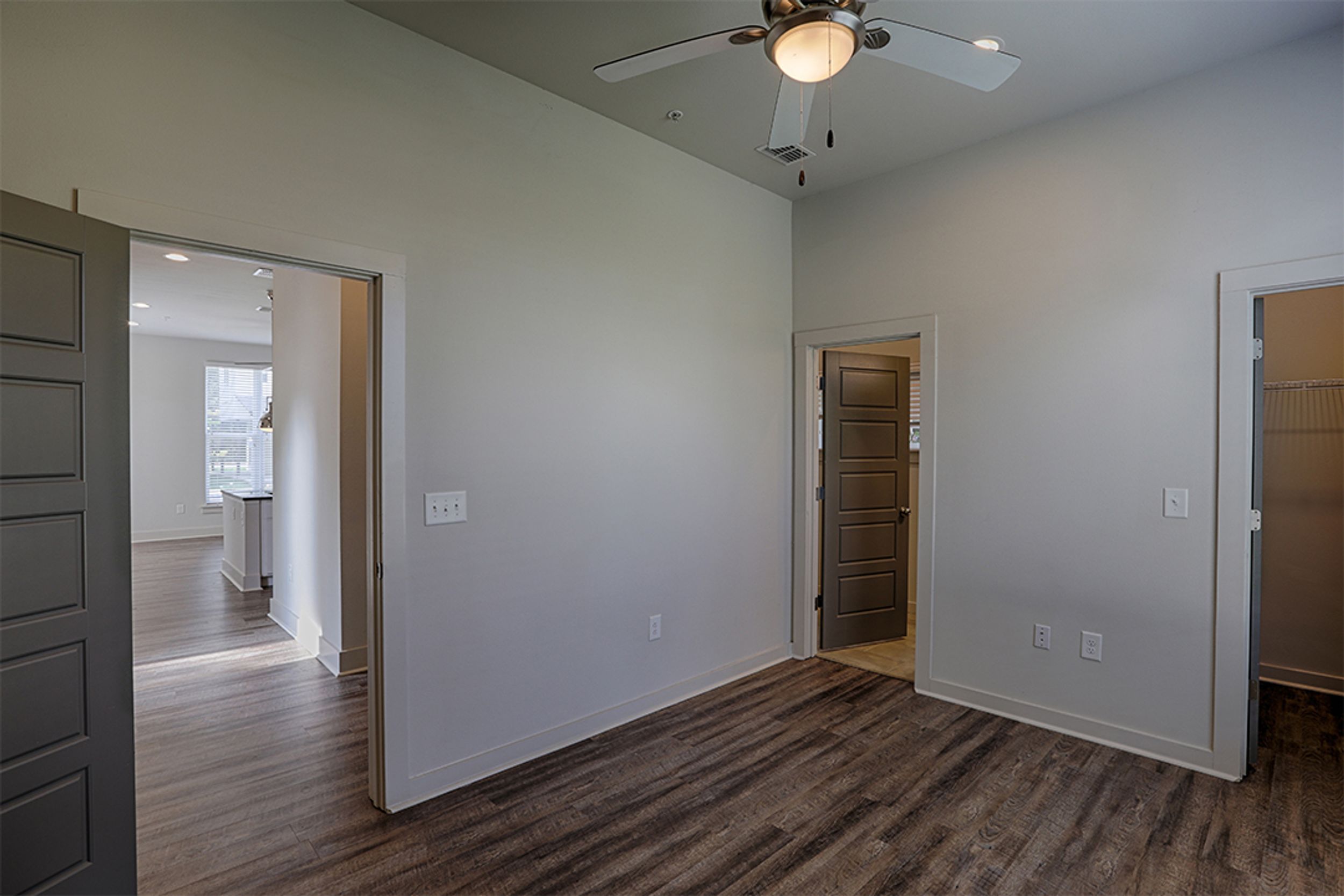 5x5 Highlands bedroom