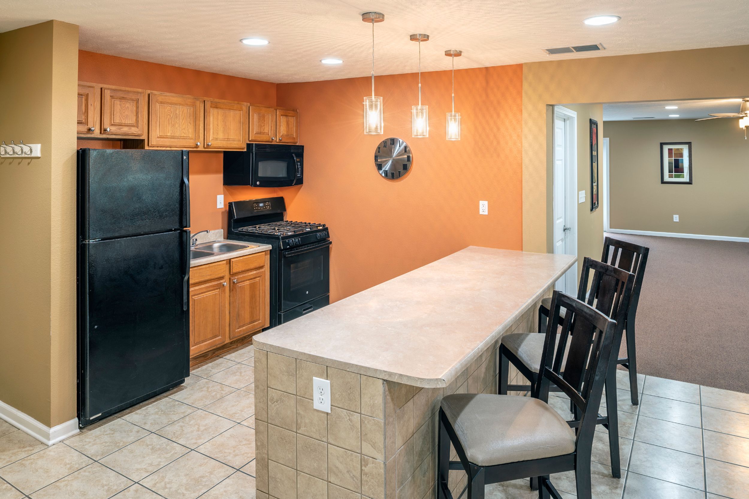 Amber Woods kitchen and dining area