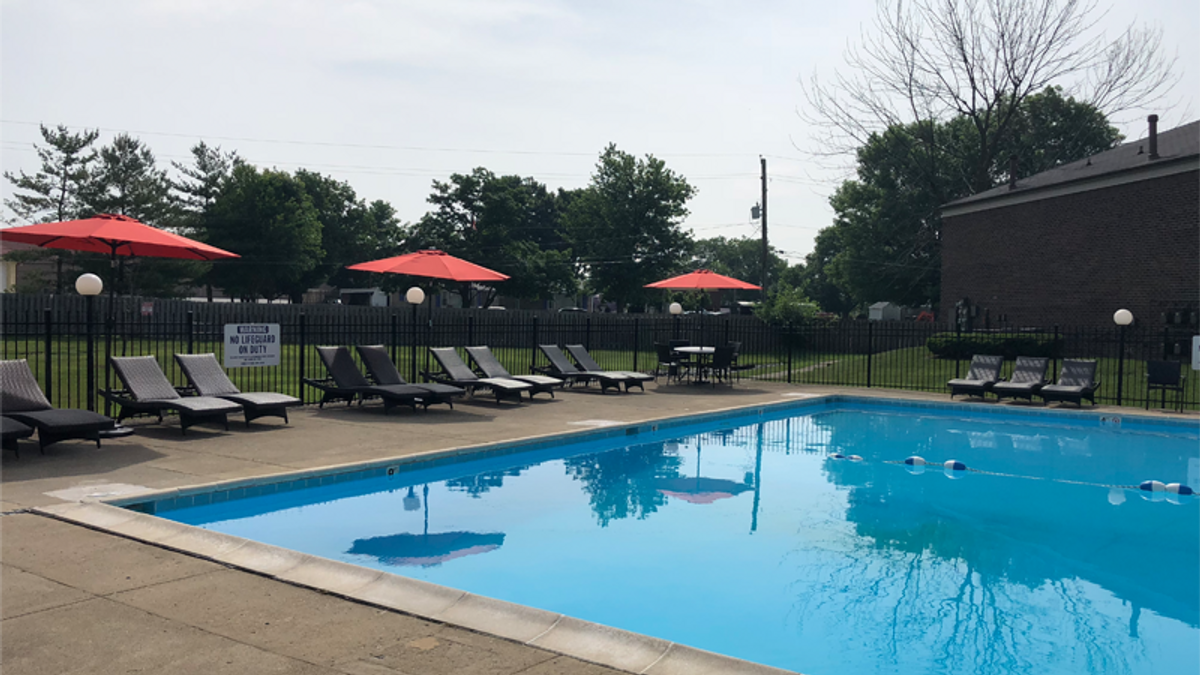 Swimming Pool with Sun Deck