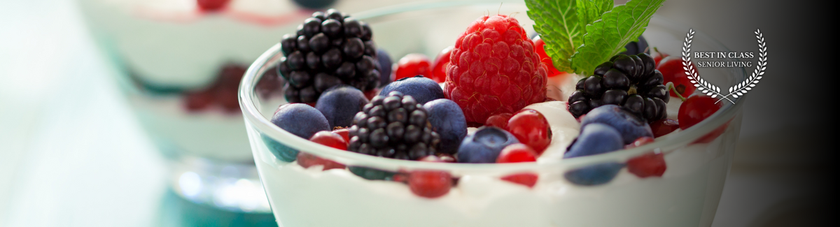 berry parfait with yogurt