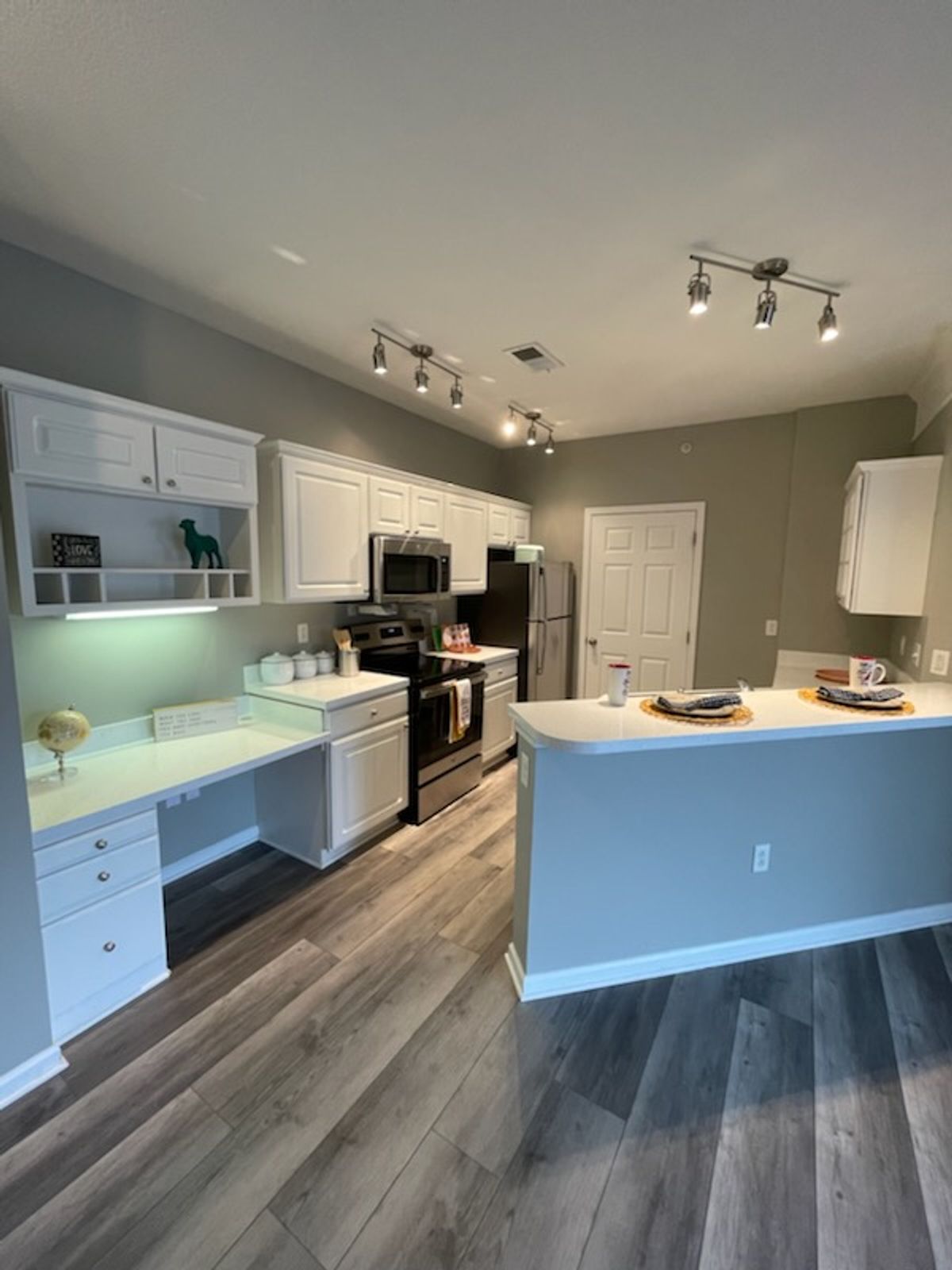 New kitchen plank flooring