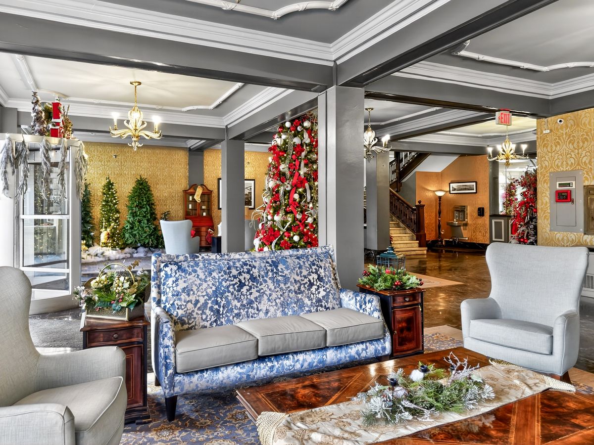 Puritan Lobby Christmas decoration