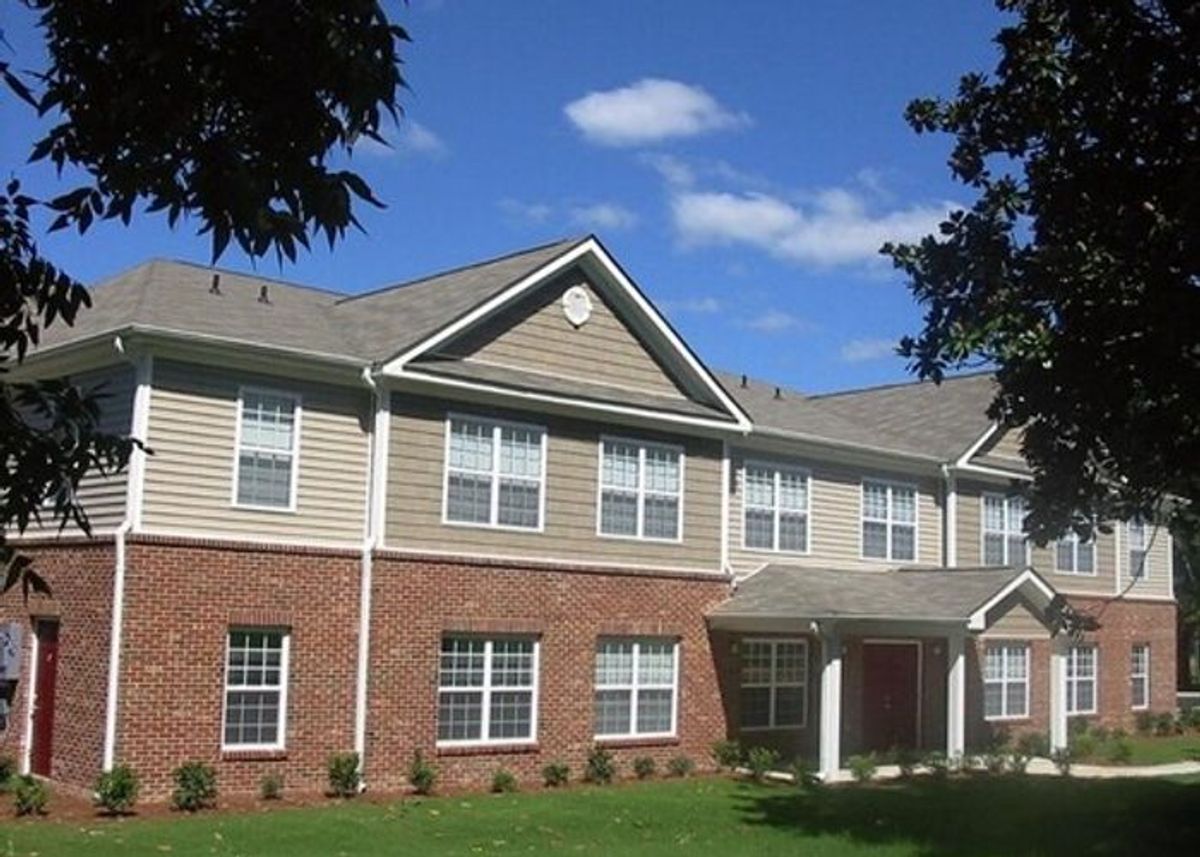 The Crest at Elon