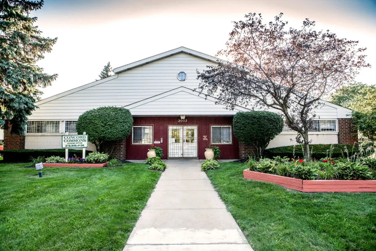 Leasing Office Exterior