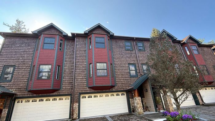 Creekside Villas